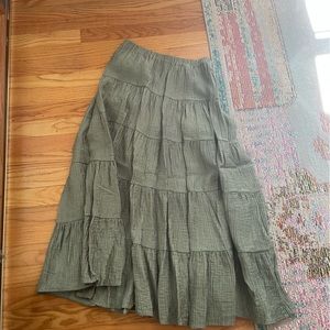 Green maxi skirt medium